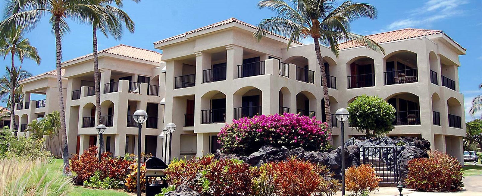 Exterior of The Bay Club at Waikoloa Beach Resort in Hawaii